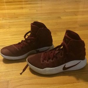 Hyperdunk basketball shoes